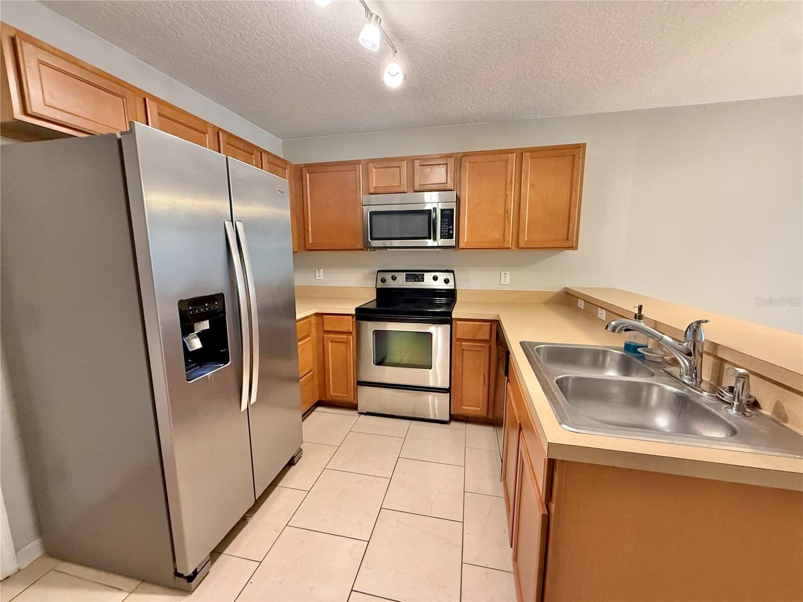 609 CRESTING OAK