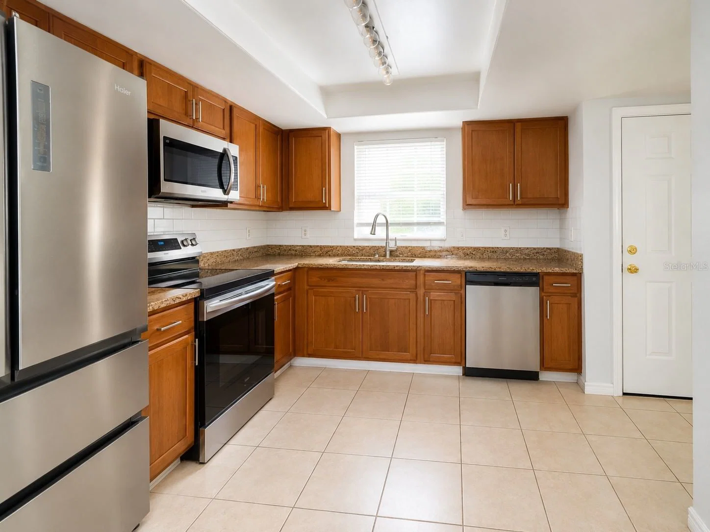 2434 RIO PINAR LAKES