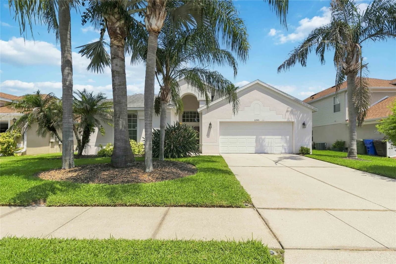 3245 FALCON POINT
