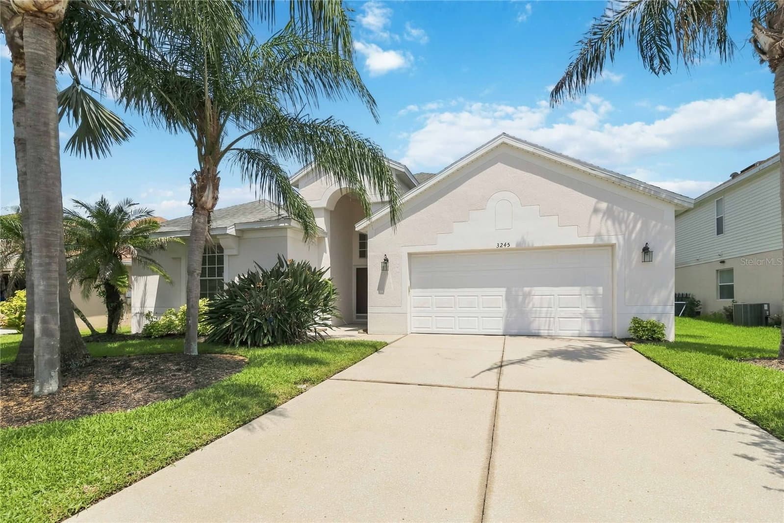 3245 FALCON POINT