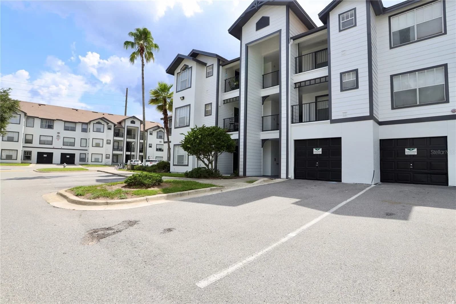 2217 GRAND CAYMAN
