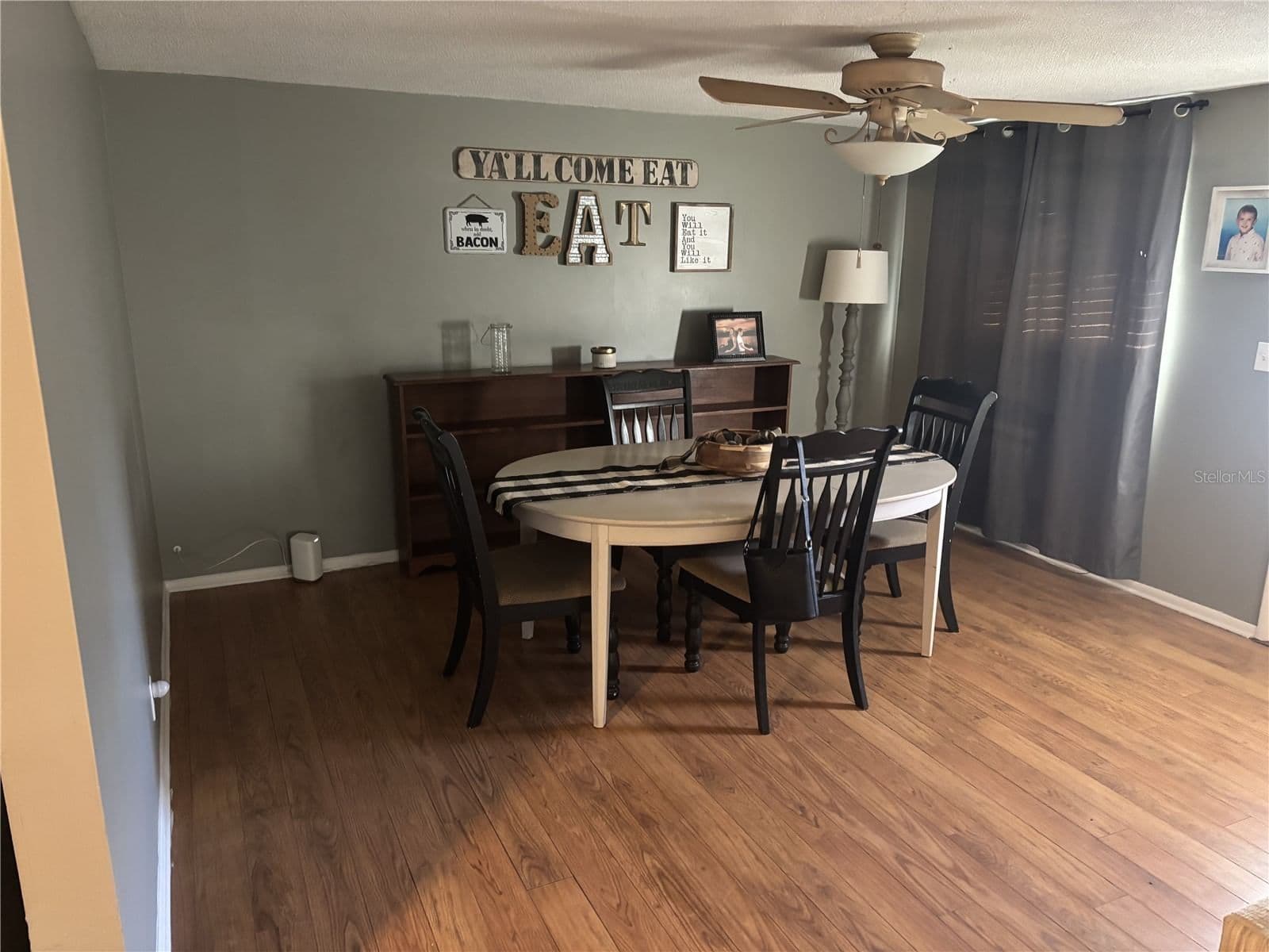 4801 AVON