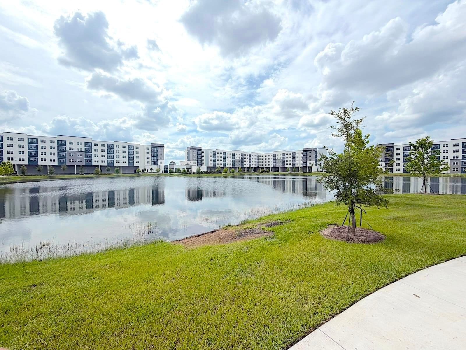5587 MILLENIA PARK