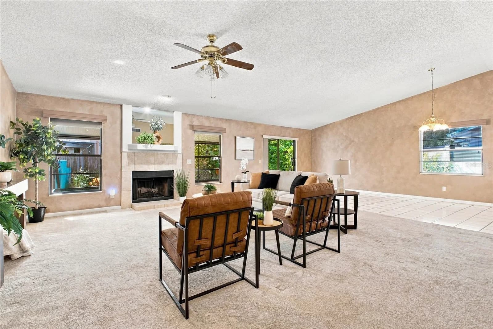 6803 LONGPOINTE