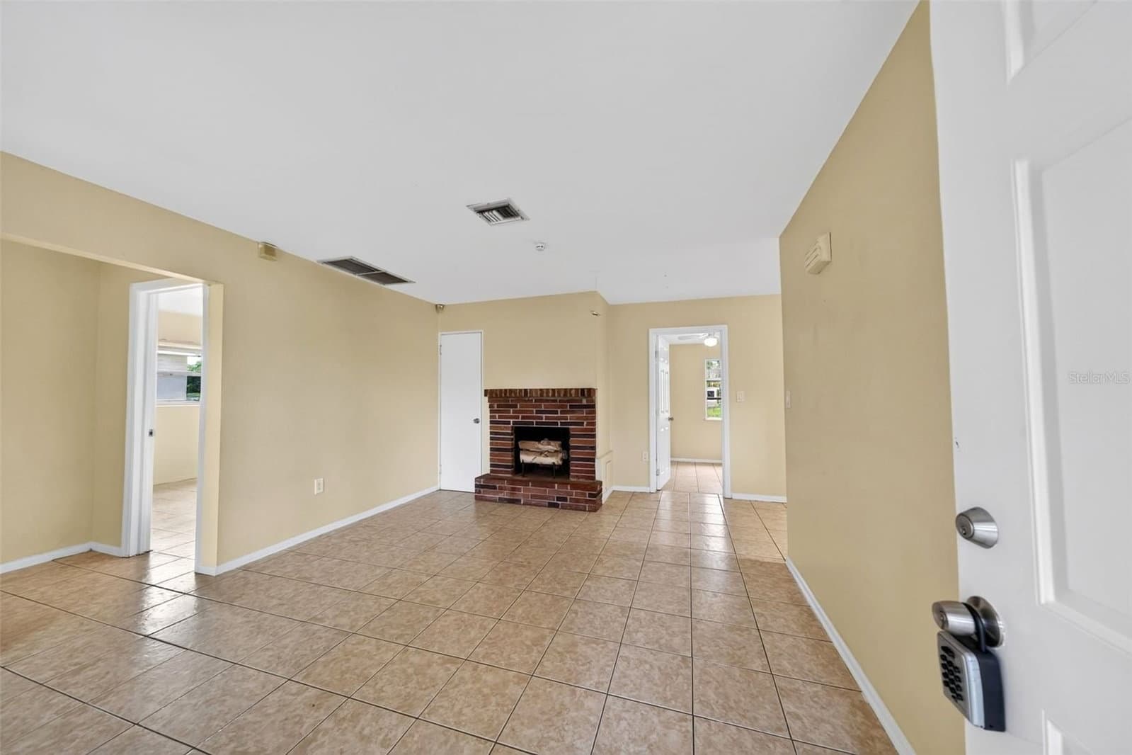 2985 SAINT CHARLES