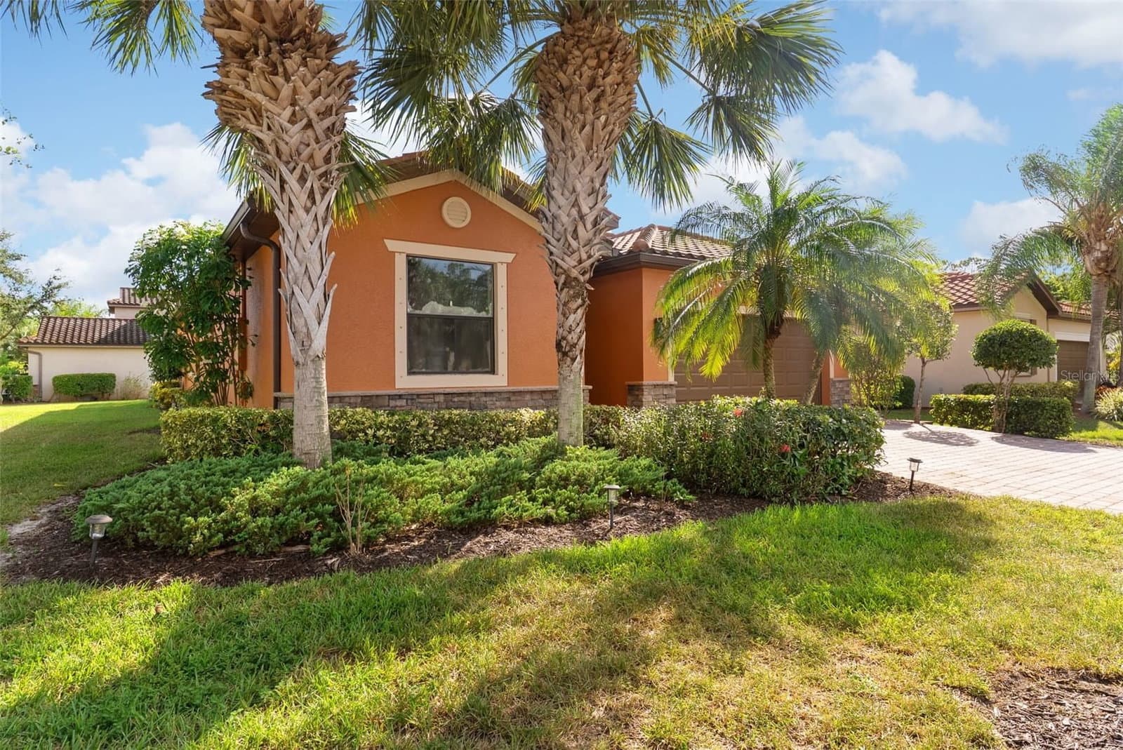 11068 CHERRY LAUREL DR.