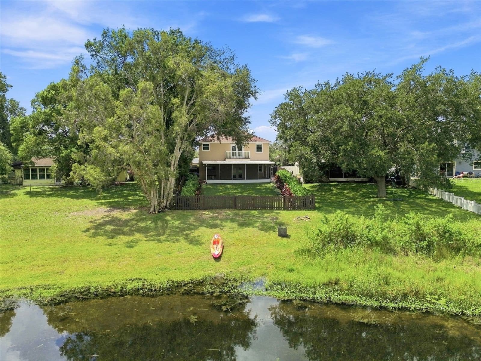 1109 PINE LAKE