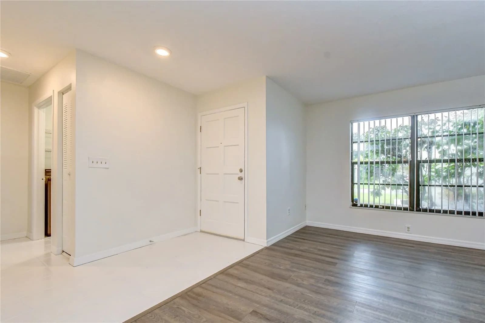 16122 OAKMANOR